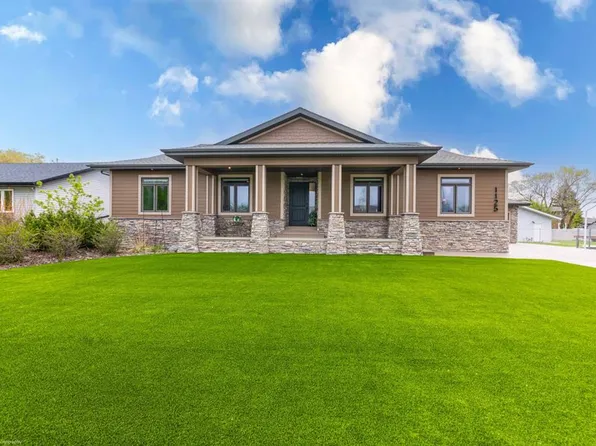 1125 W 16th St, Wainwright, AB T9W 1E5