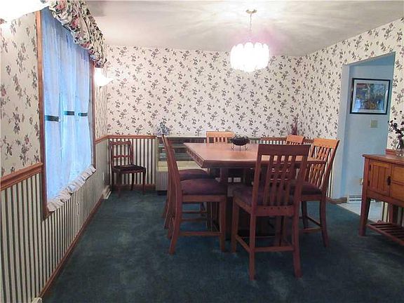 4th image of 111 Lincoln Dr