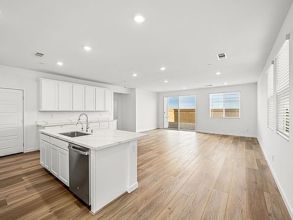 3 web or mls Lennar 3644 Misty Dusk Ave 03