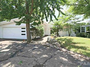 300 E High Point Rd, Peoria, IL 61614