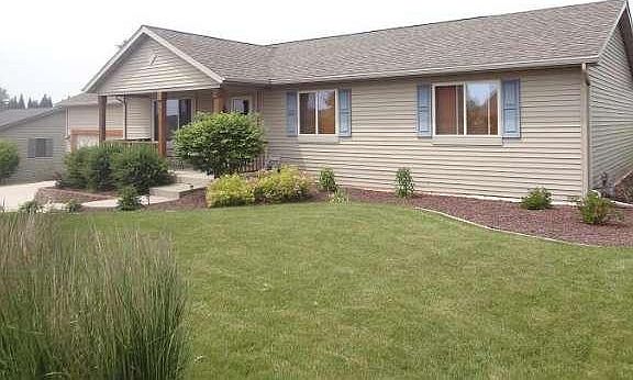 2nd image of 416 S Lincoln Dr
