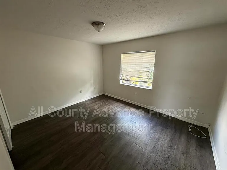 4909 E Temple Heights Rd #C — Photo 3