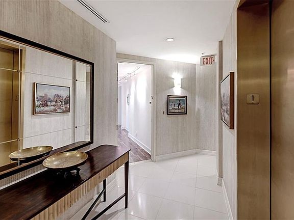3rd image of 340 S Palm Ave Unit 10