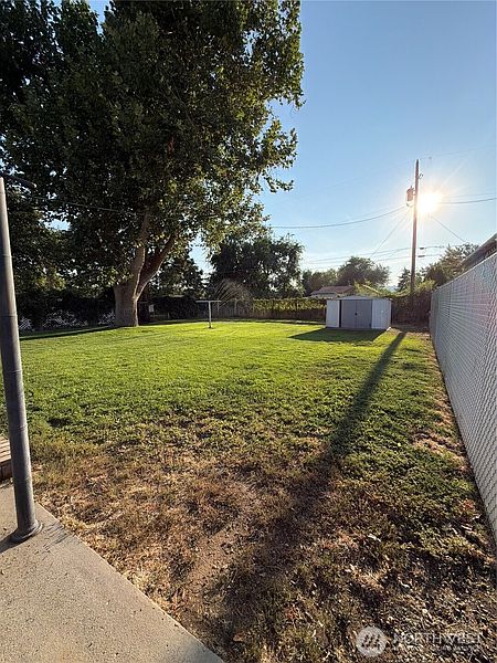 4th image of 908 N 29th