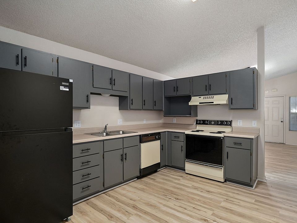 1st image of 108 N Market St #1