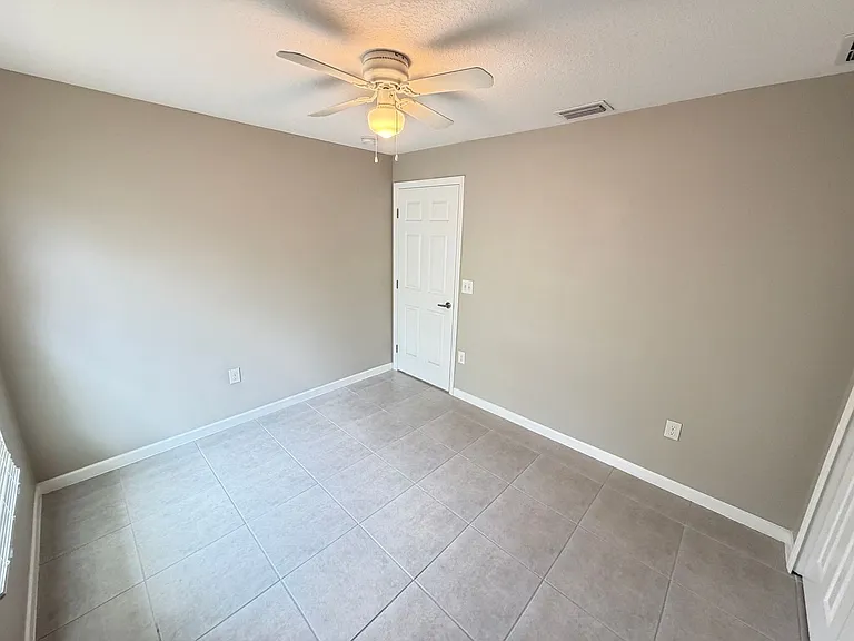 867 Glencove Ave NW — Photo 21