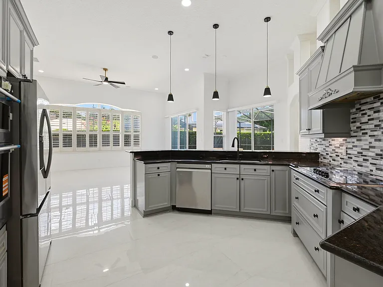 5224 Vistamere Ct — Photo 19