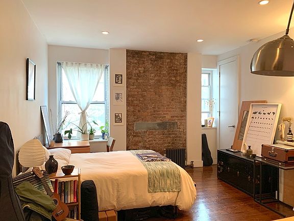 2nd image of 151 E 20th St APT 3B