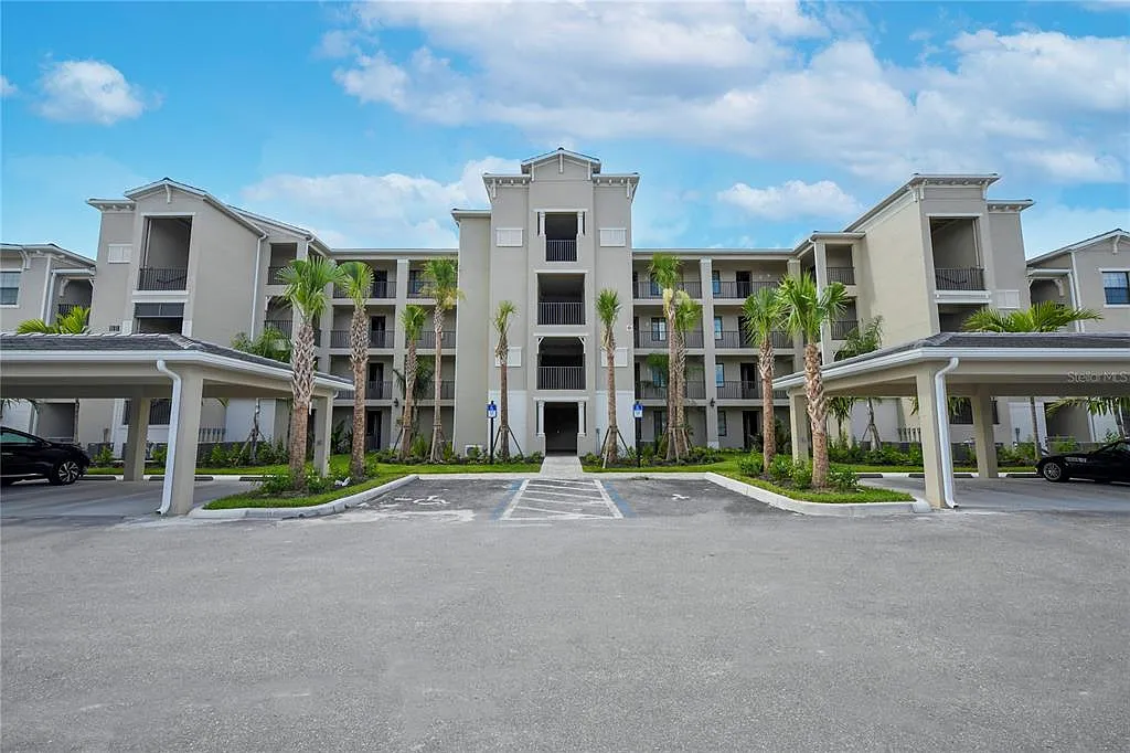 3 bed, 2.0 bath, 1786 sqft, $5,500 — Photo 1
