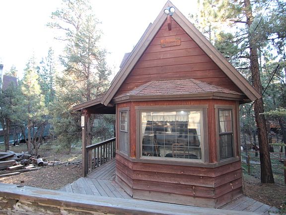 2nd image of 156 Vista Ln