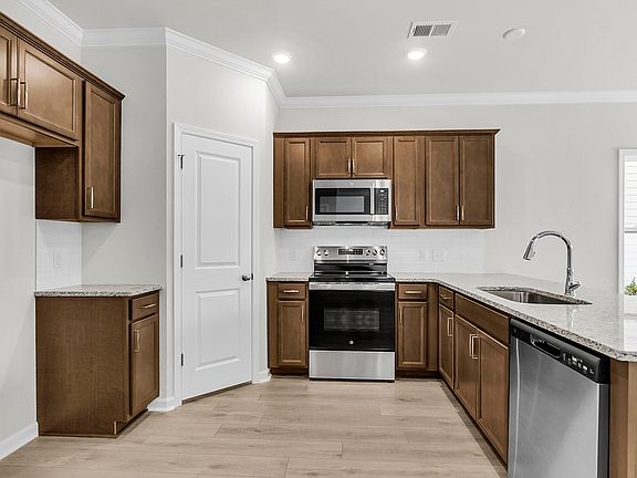 4th image of 215 Central Creek Dr Lot 7