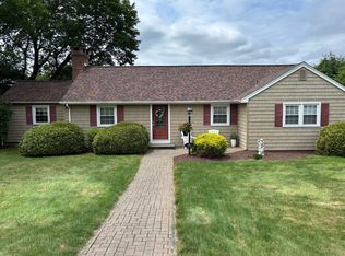 28 Valerie Ln, Danbury, CT 06811