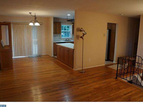 5th image of 1121 Sierra Dr