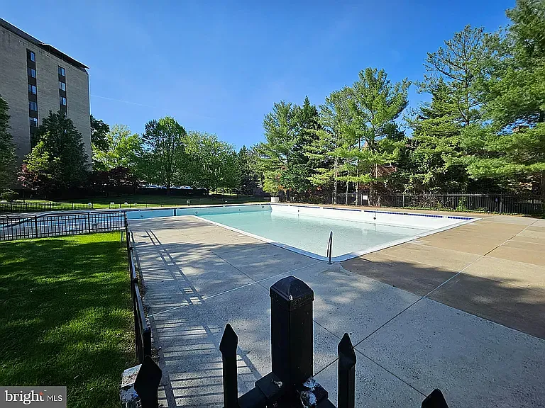 Giant pool with lap lanes available