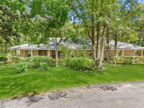 5496 Whetstone Rd, Diberville, MS 39540