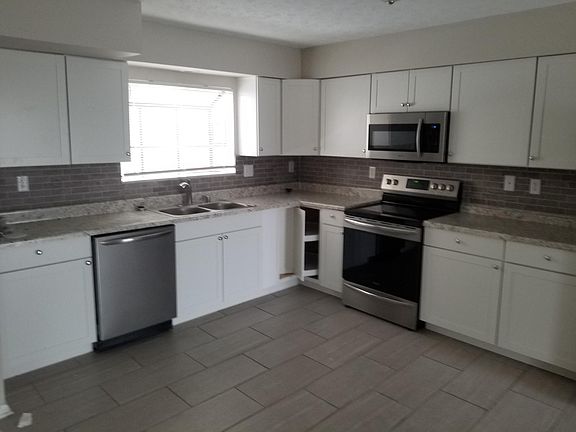 3rd image of 3660 Walden Dr APT K