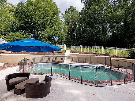 3rd image of 3463 Sheridan Dr