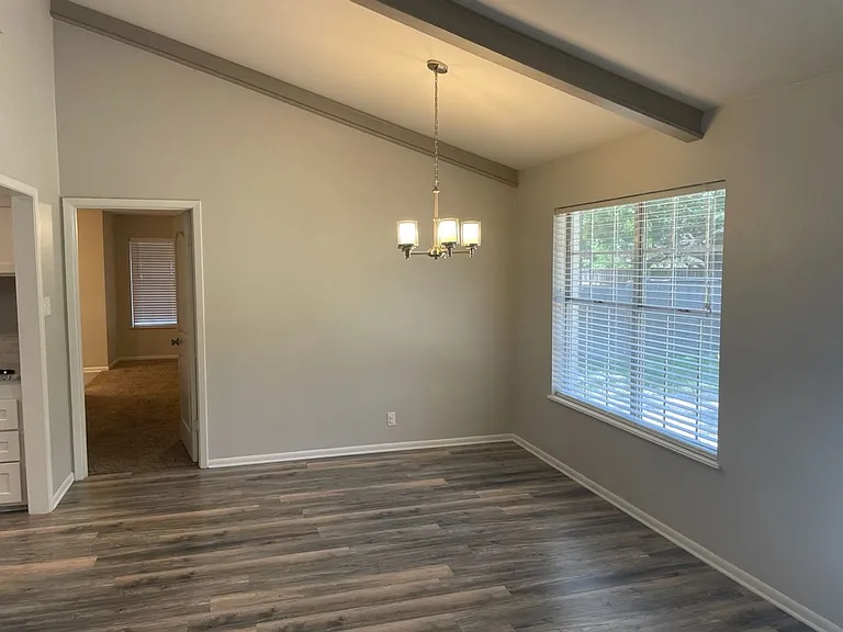 817 Spring Creek Dr — Photo 12