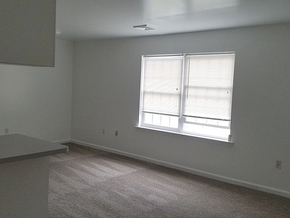 3rd image of 507 Capitol Hwy APT 202