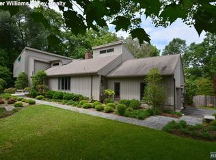 800 Blauvelt St, River Vale, NJ 07675