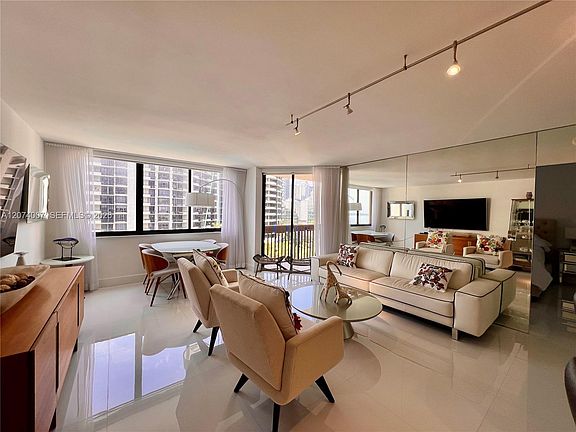 2nd image of 540 Brickell Key Dr APT 919