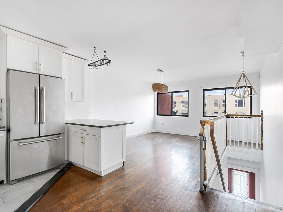 1st image of 298A Marion St #2