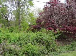 10 Manhanset Rd, Shelter Island Heights, NY 11965