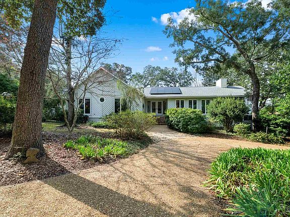2nd image of 3993 Bay Pointe Dr
