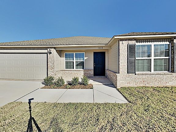 3rd image of 1008 N Scouts Court Way