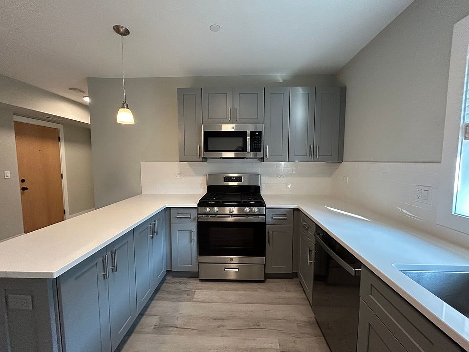 1st image of 1145 Oak Ave #2W