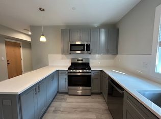 1145 Oak Ave #2W, Evanston, IL 60202