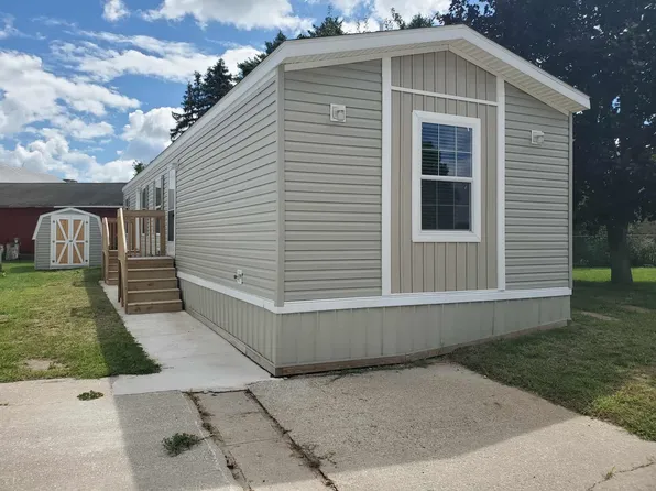 8649 S Loomis Rd, Shepherd, MI 48883