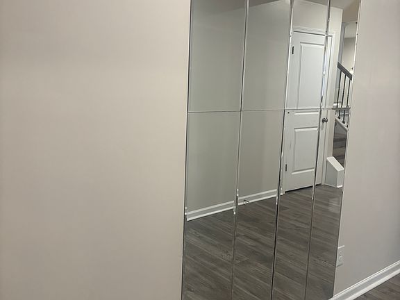 4th image of 698 Saffron Blvd
