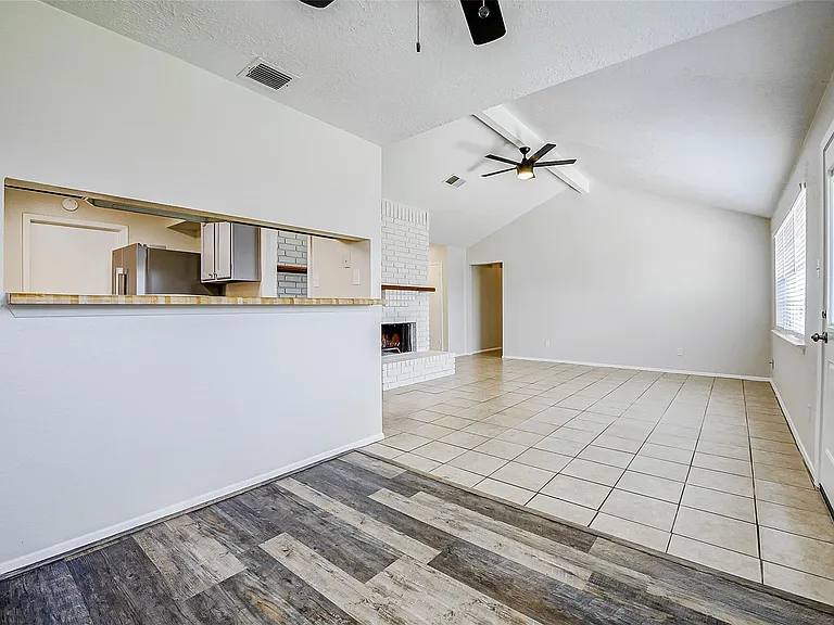 9842 Shell Rock Rd — Photo 7
