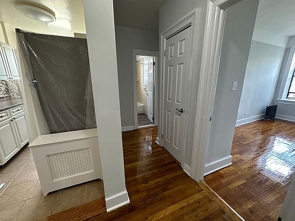 4th image of 30-11 Broadway #3B