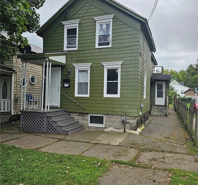 1st image of 728 Mary St
