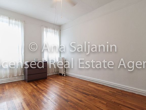 3rd image of 3547 34th St APT 2G
