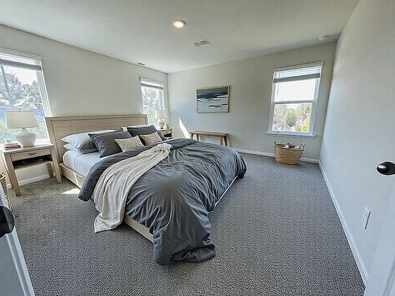 4th image of 1245 Lyon Way Dr
