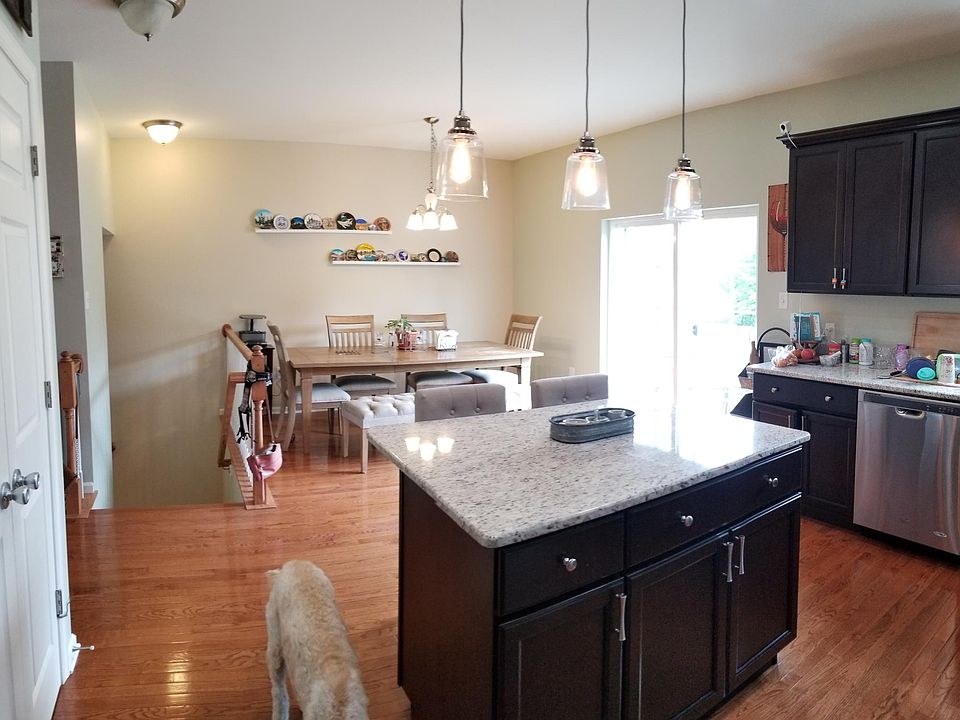 1st image of 30 Grissom Dr