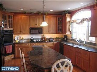 4th image of 4 Larkspur Ln