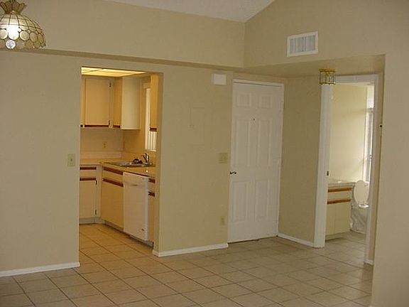 3rd image of 1679 SE Green Acres Cir APT Mm203