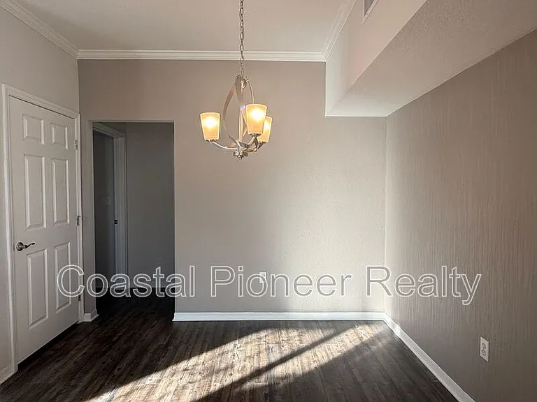 9068 Lake Chase Island Way — Photo 10