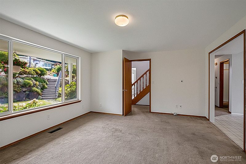 5th image of 19827 11th Avenue NW