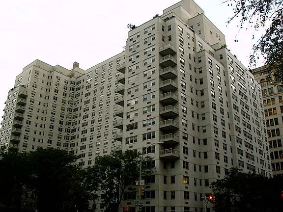 2nd image of 70 E 10th St APT 6W