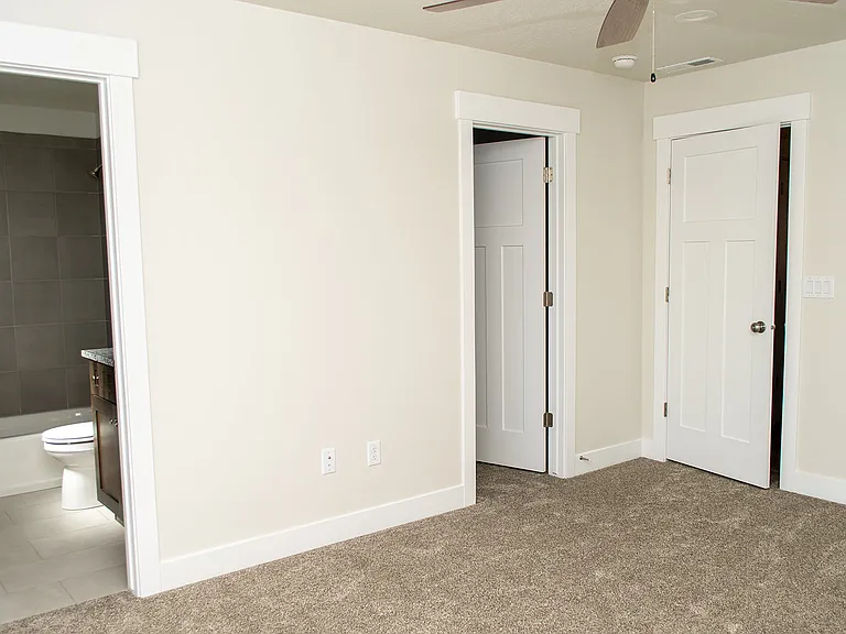 382 N 100 W #1 — Photo 9
