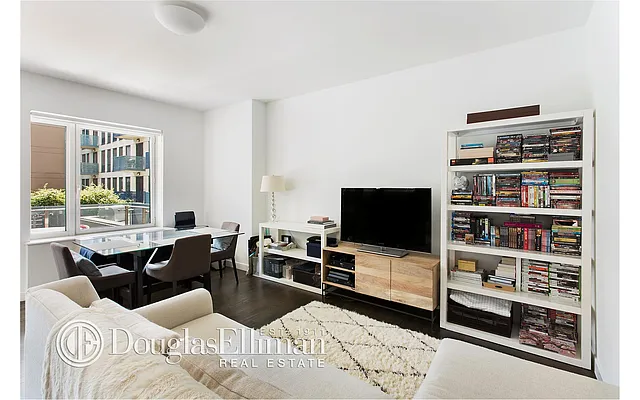 Rented by Douglas Elliman | media 15