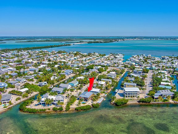 3rd image of 22836 Port Royal Ln