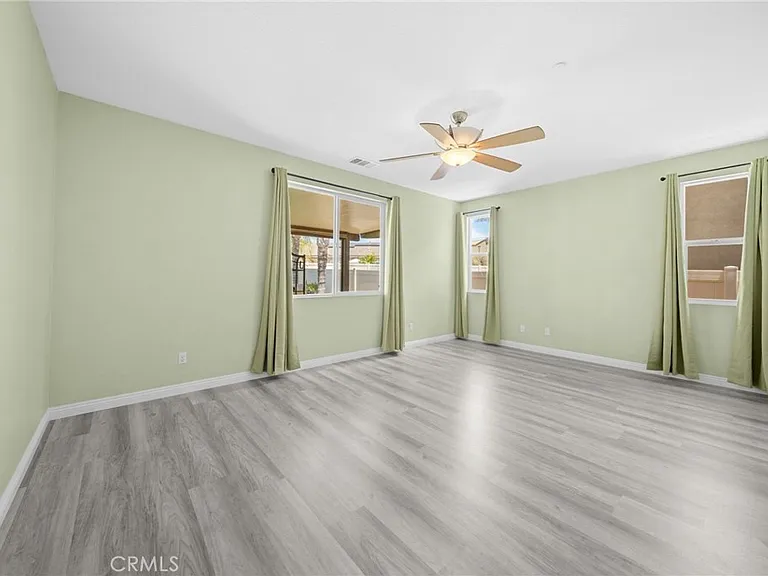 1420 Yarrow Ln — Photo 15
