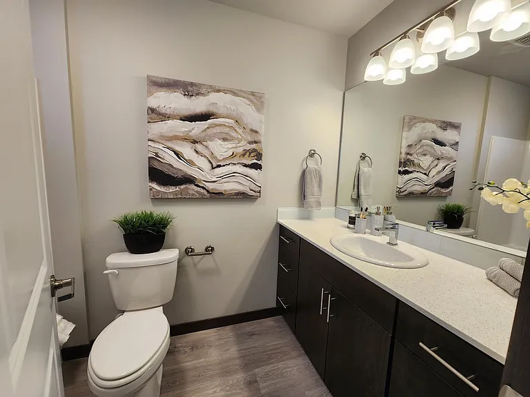 1039 Cedar Ave #103 — Photo 24