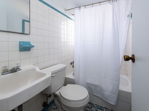 4th image of 469 Olden Ave APT 6